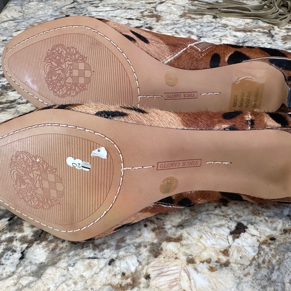 Vince Camuto sz 8 leopard print calfskin leather high heel ankle bootie zip NWOT - Picture 8 of 9